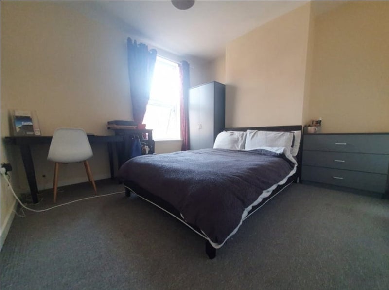 Room Gladstone Street in Nottingham