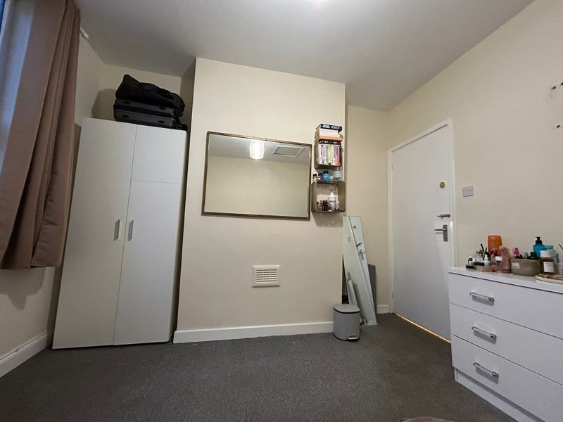 Room Gladstone Street in Nottingham