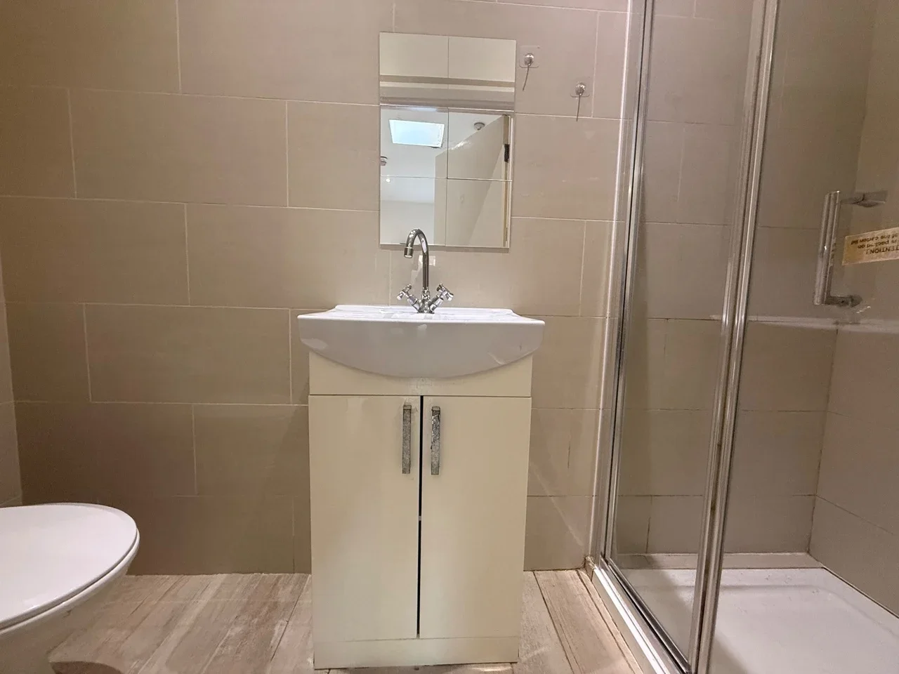 Flat Aldersford Close in Greater London
