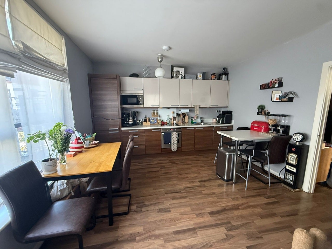Flat Copenhagen Place in Greater London