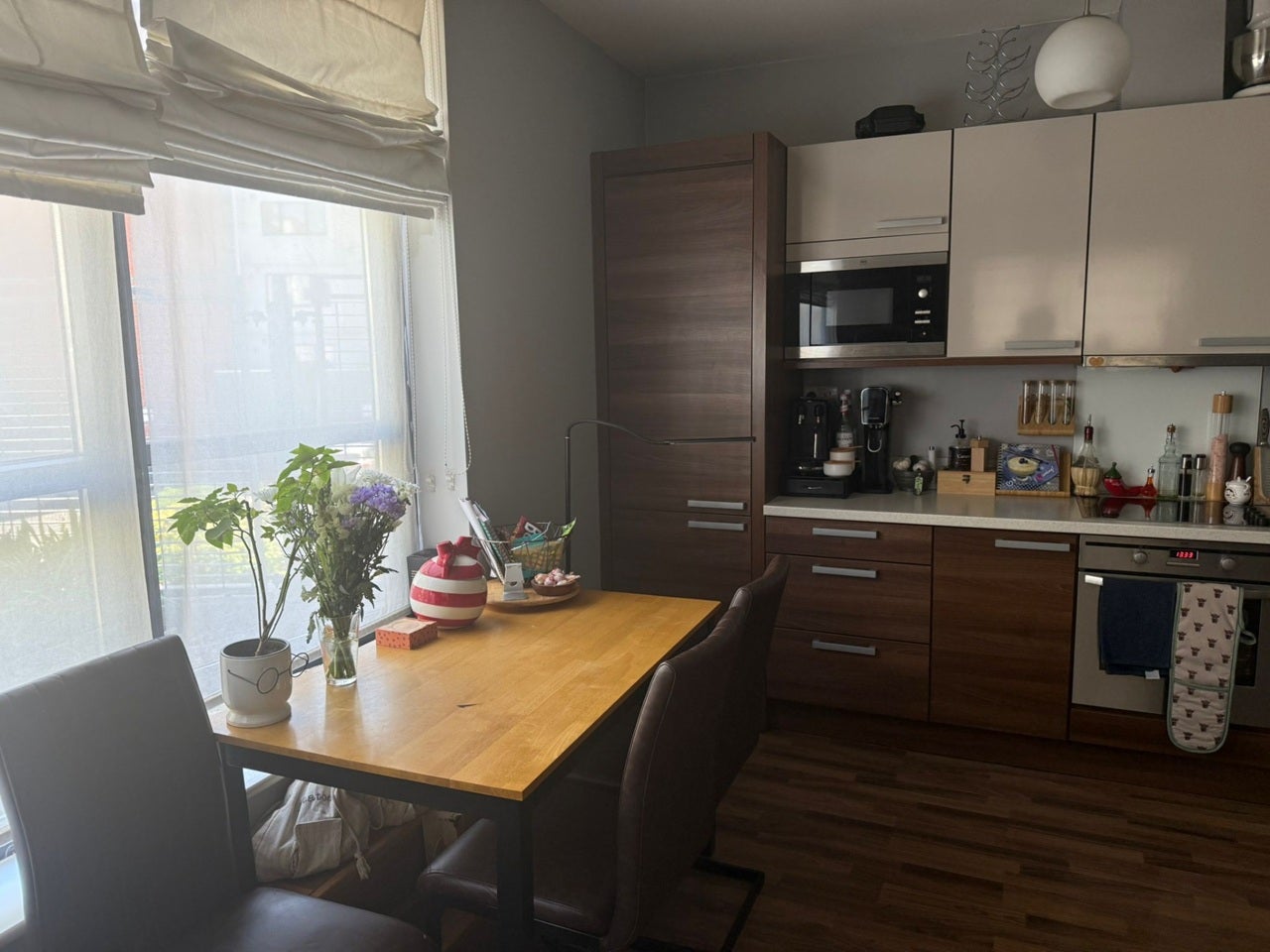 Flat Copenhagen Place in Greater London