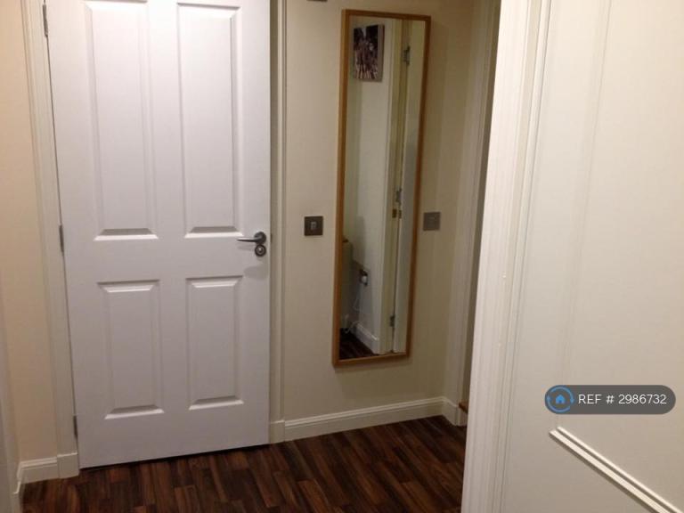 Flat Lochside Road in Forfar