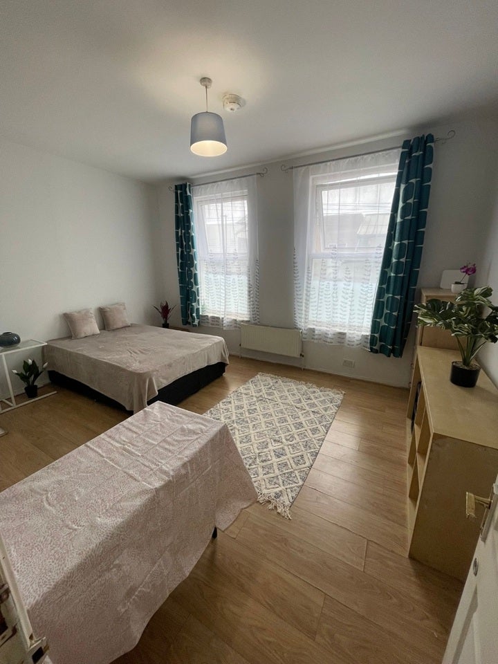 Flat Hertslet Road in Greater London
