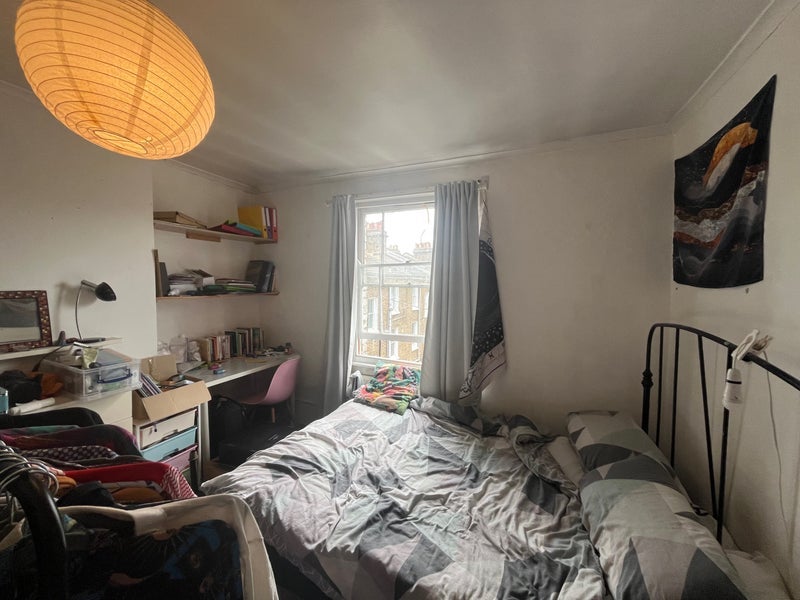 Flat Coldharbour Lane in Greater London