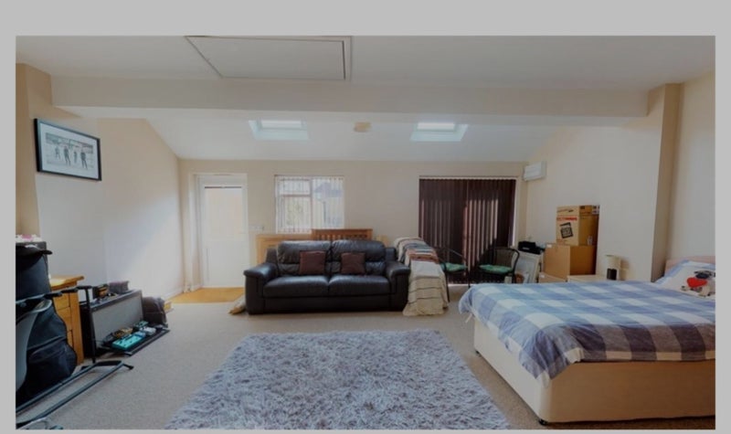 Flat Hengrove Lane in Bristol