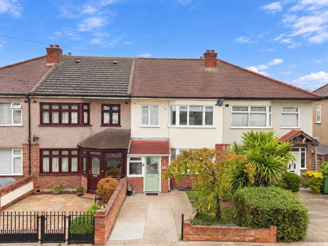 House Ravenswood Close in London