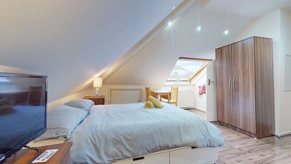 Room Anson Road in Greater London