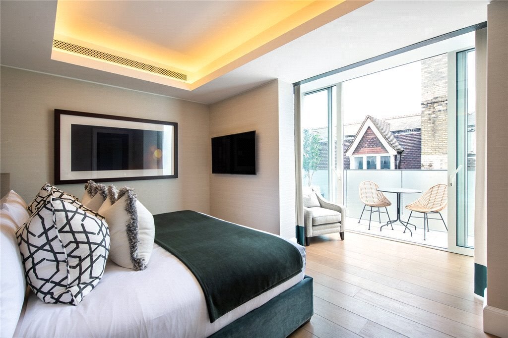 Flat Duke Street in City of Westminster