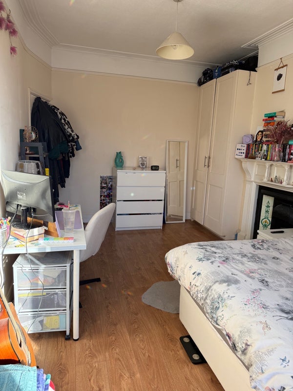 Room Avoca Road in Greater London