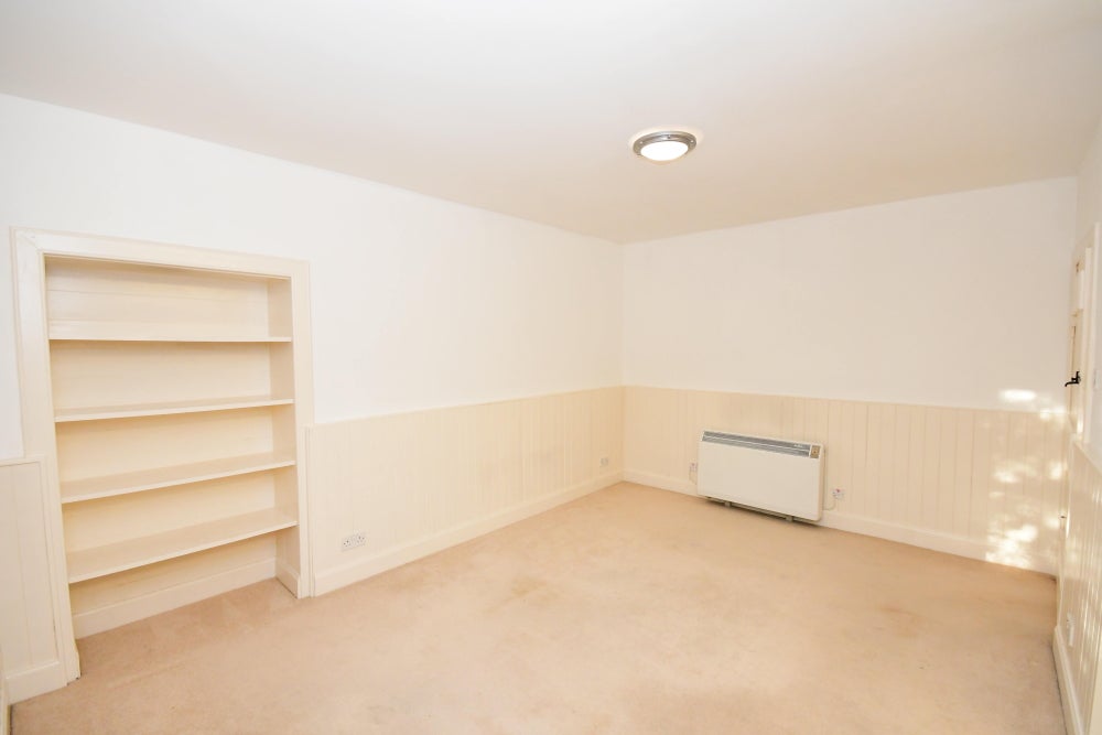 Flat Academy Street in Fortrose