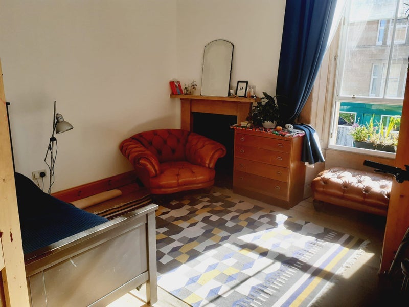 Room Nithsdale Road in Glasgow