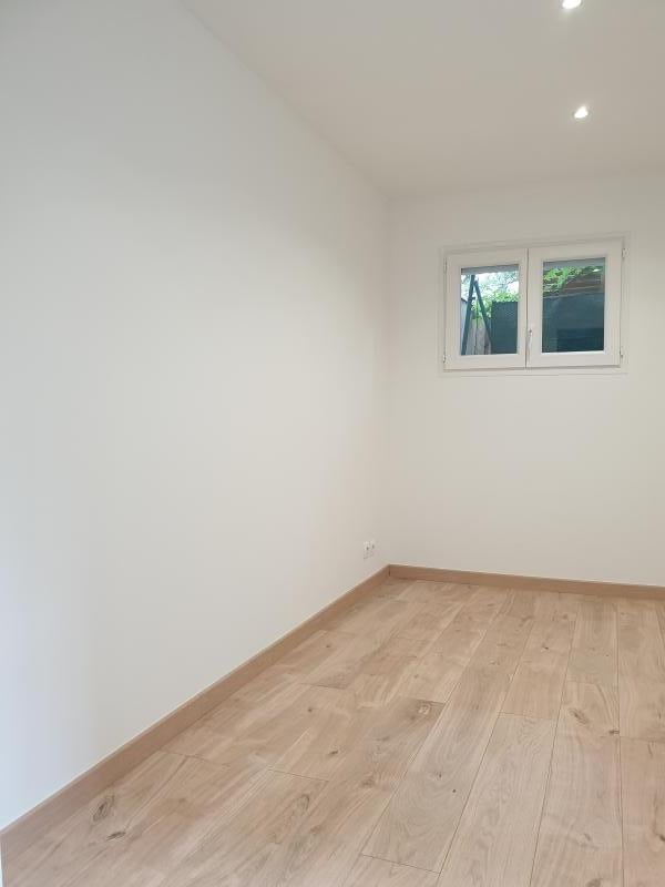 Flat Rue de Mora in Enghien-les-Bains