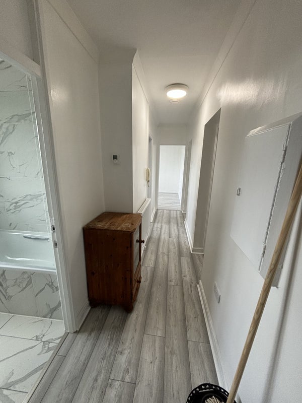 Room Kirkdale in Greater London