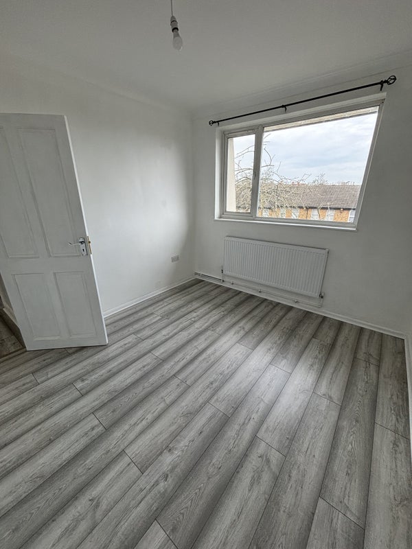 Room Kirkdale in Greater London