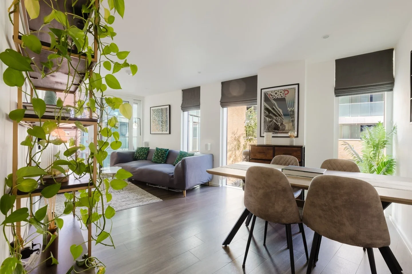 Flat Broomhill Road in Greater London