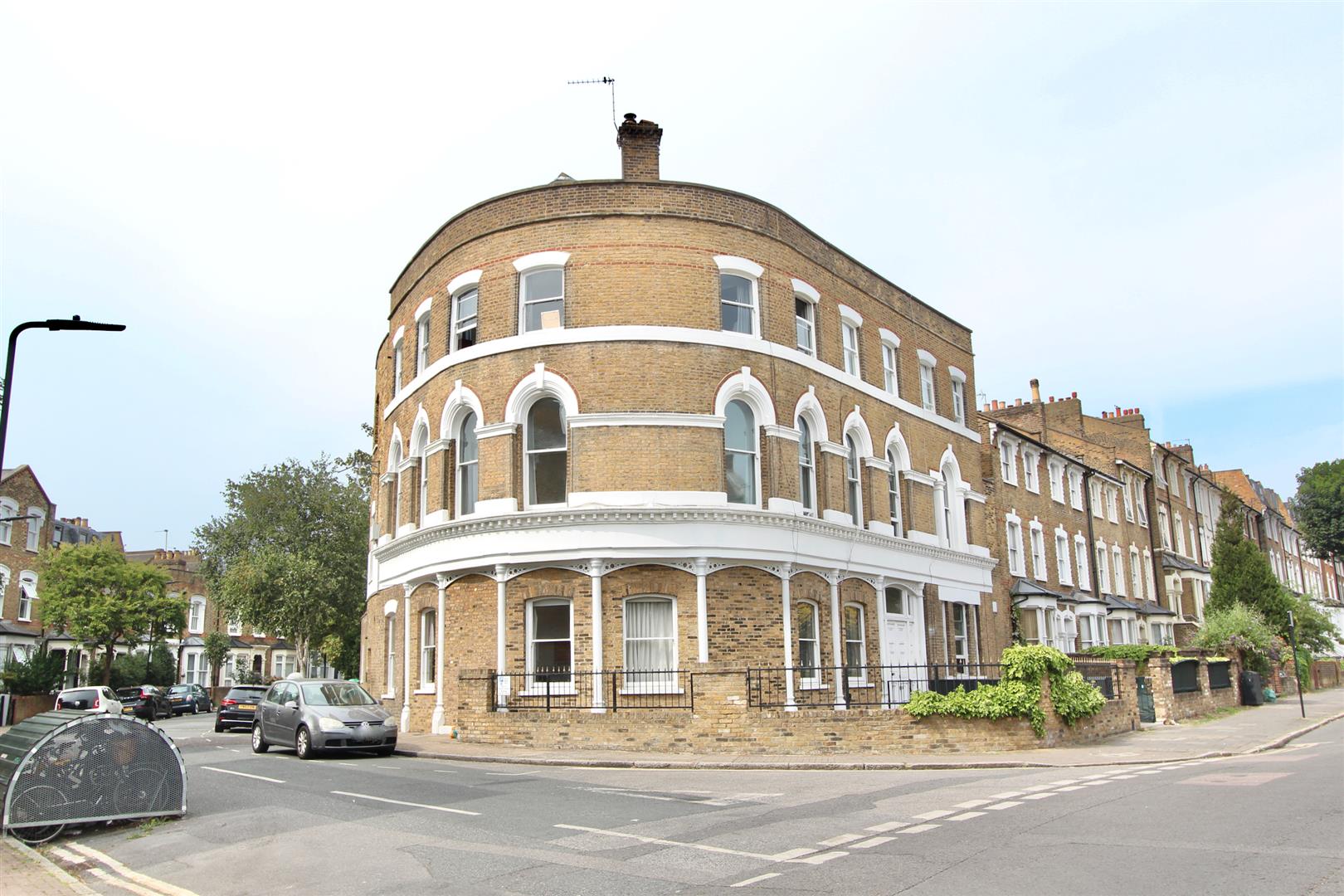 House Amhurst Road in Greater London