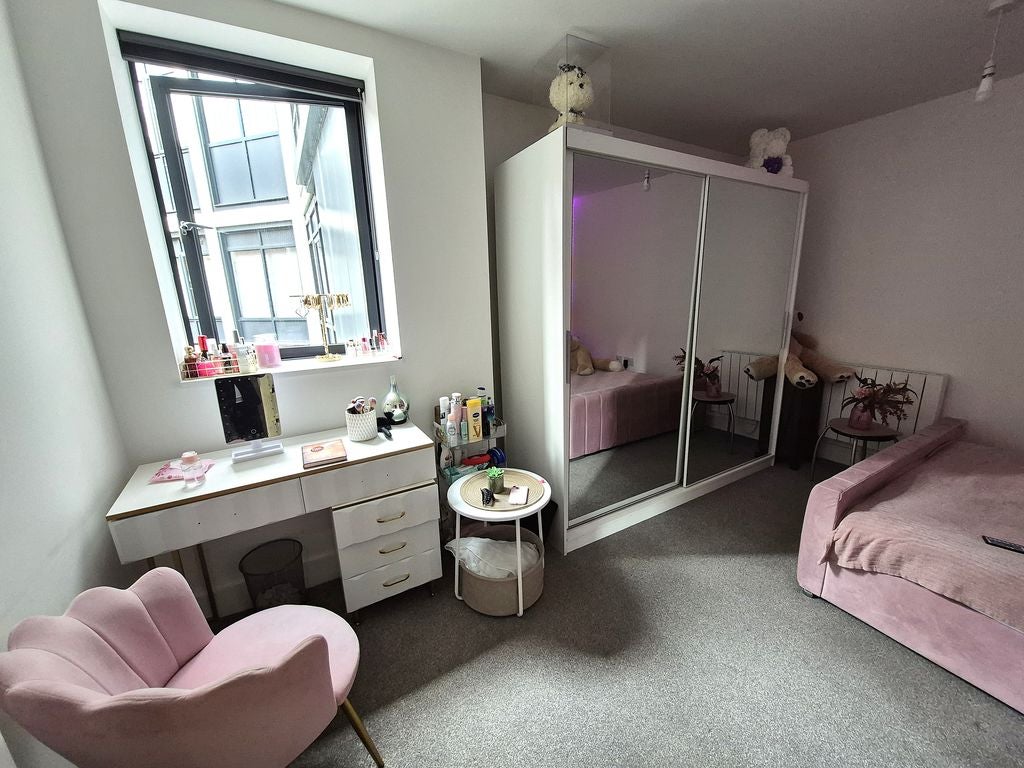 Flat Hagley Road in Birmingham