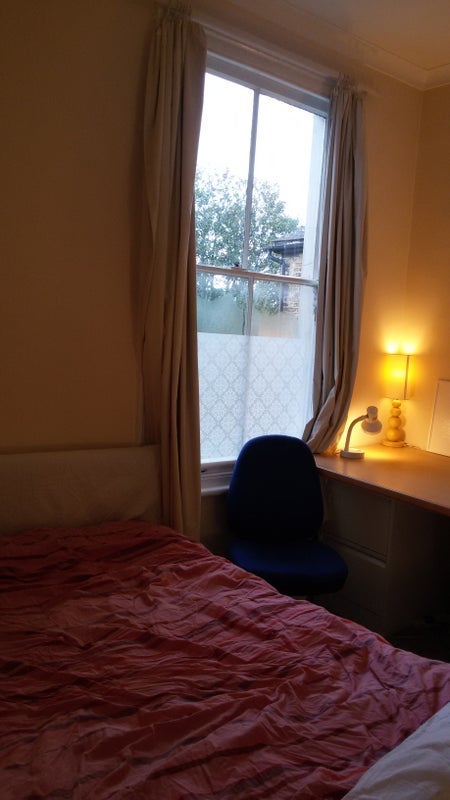 Room Merton Road in Greater London
