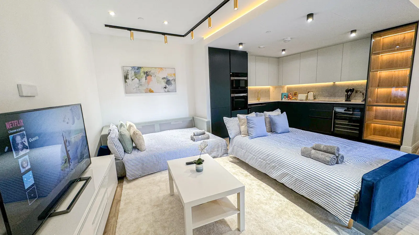 Flat Dingley Road in Greater London