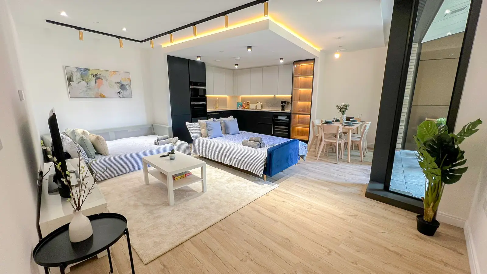 Flat Dingley Road in Greater London