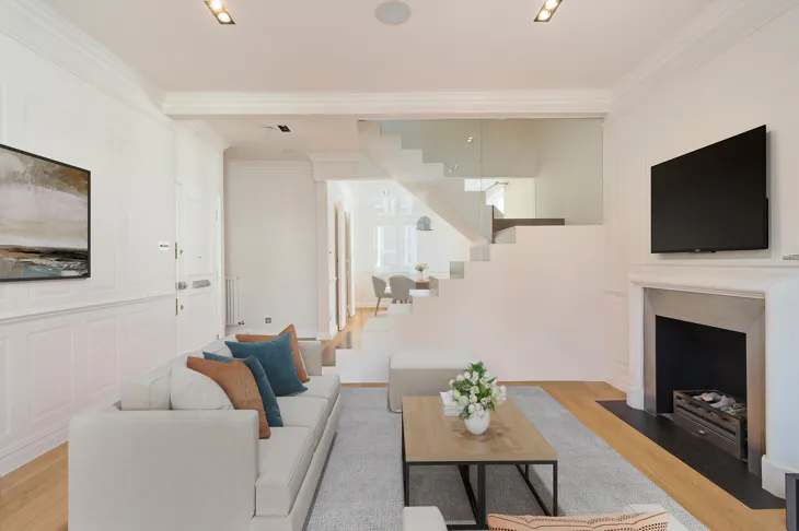 Flat Lennox Gardens in London
