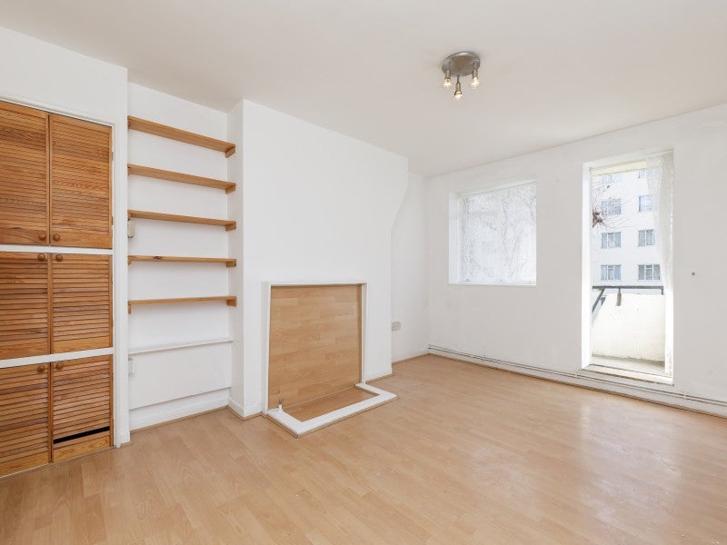 Room Headlam Road in Greater London