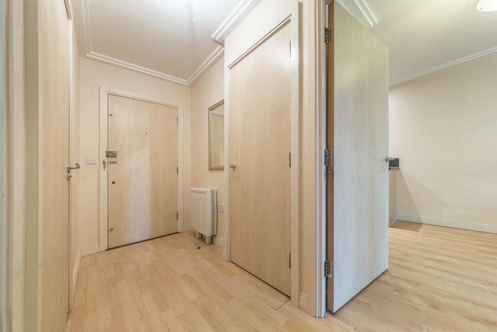 Flat Trentham Court in Inverness