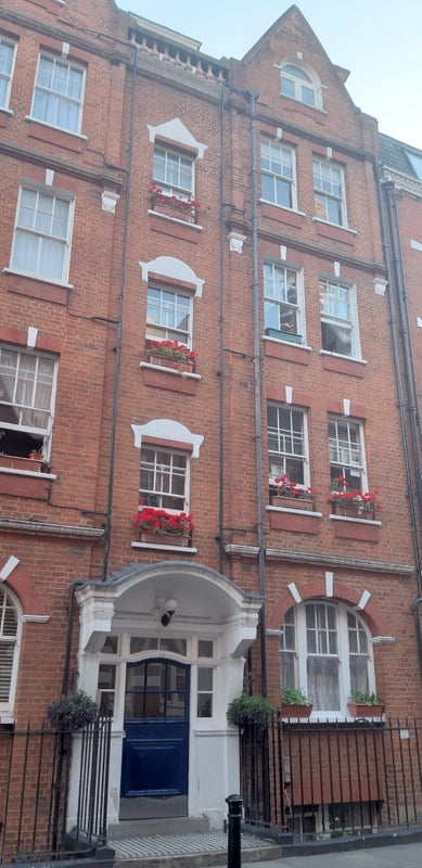 Room Hanson Street in City of Westminster