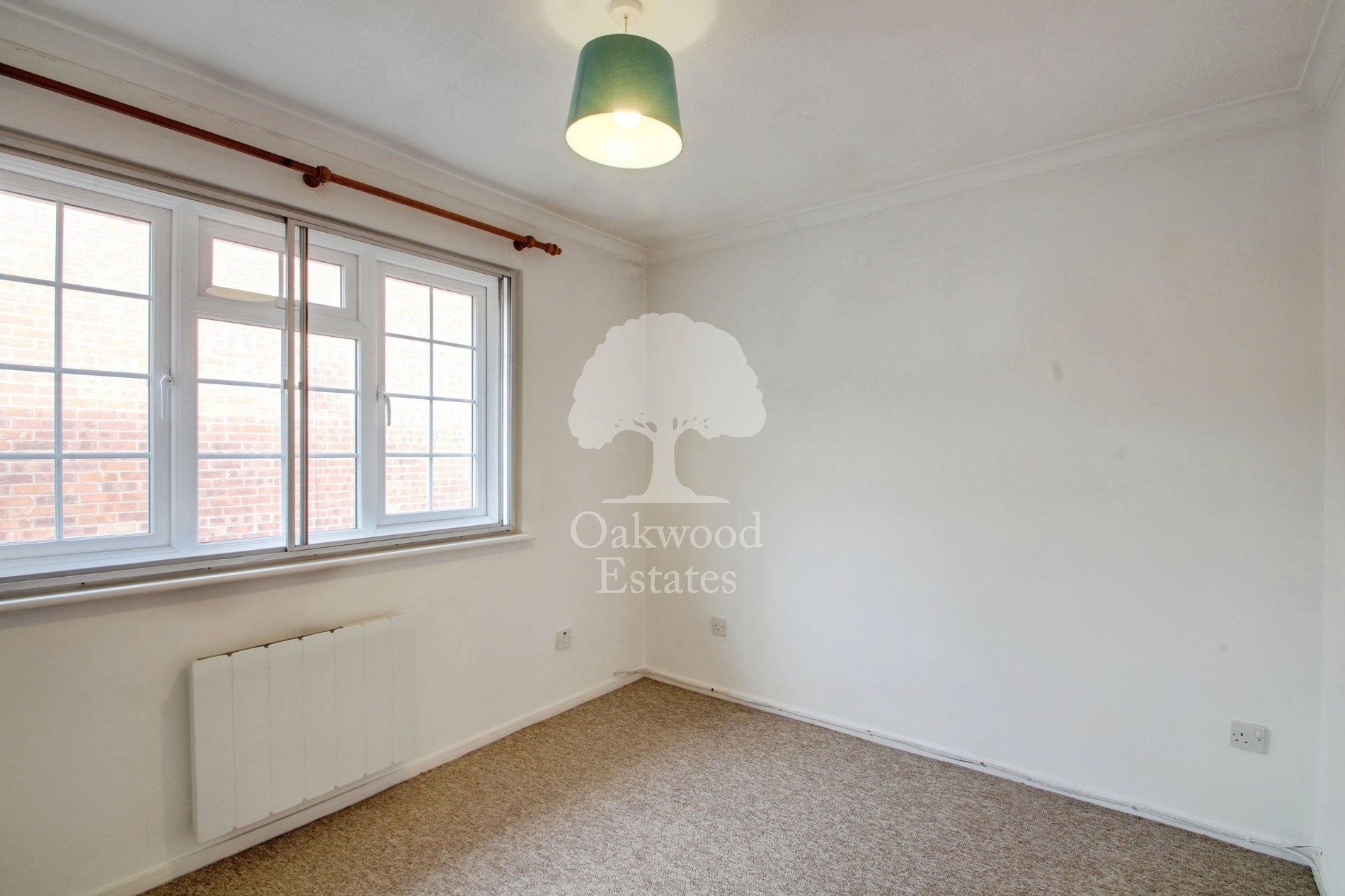 Flat Starwood Court in Slough