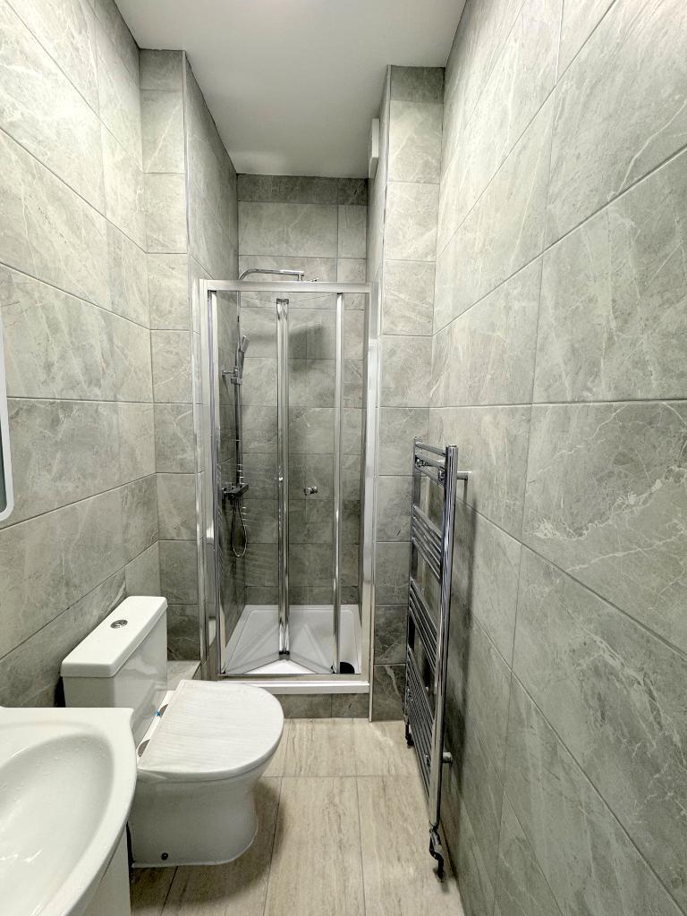 Flat Glengall Road in Greater London