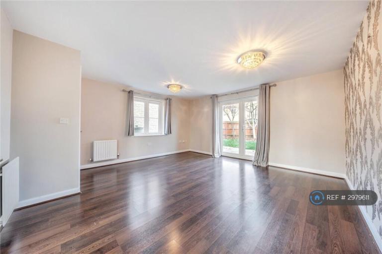 House Goodwood Close in Cherwell District