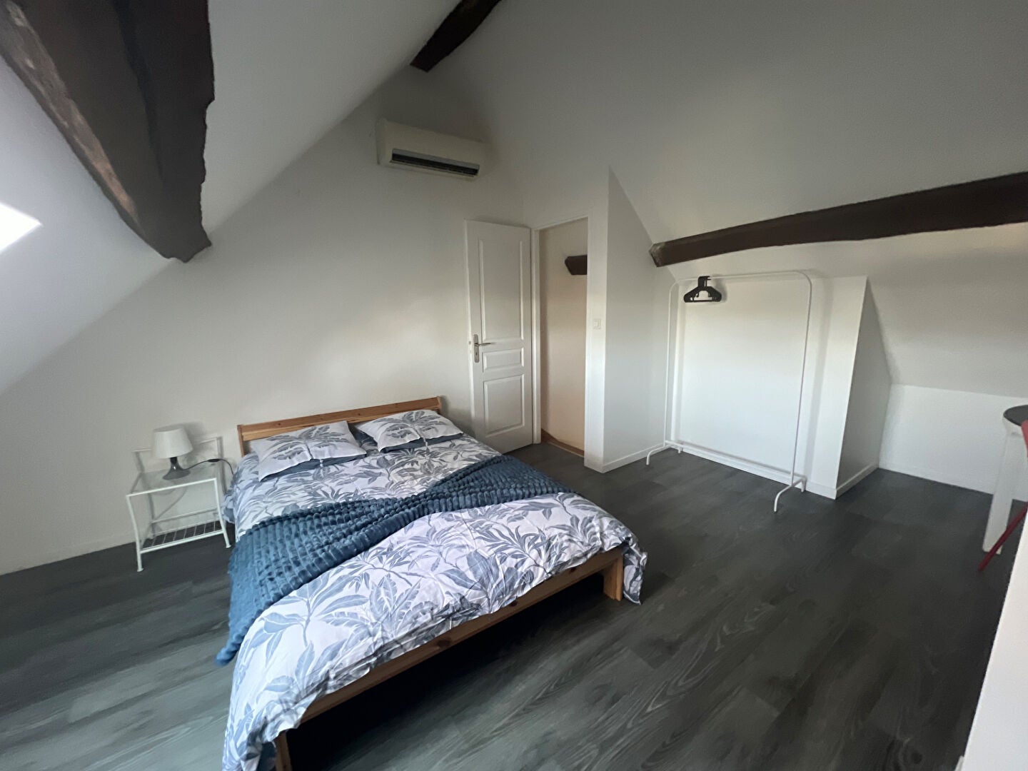 Chambre Rue des Filles à Coulanges-lès-Nevers