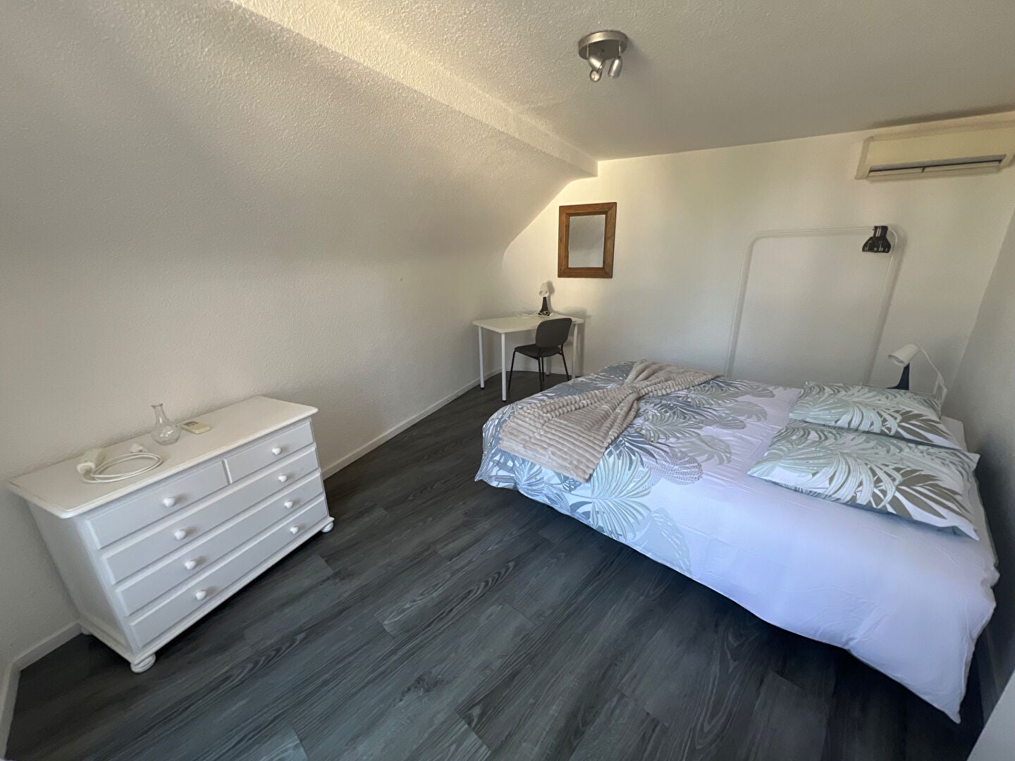 Room Rue des Filles in Coulanges-lès-Nevers