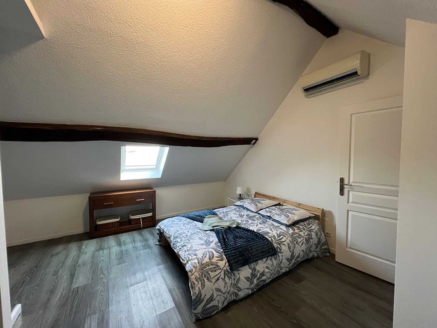 Room Rue des Filles in Coulanges-lès-Nevers