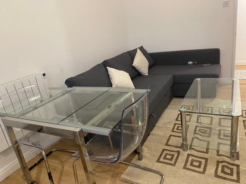 Room Harlinger Street in Greater London