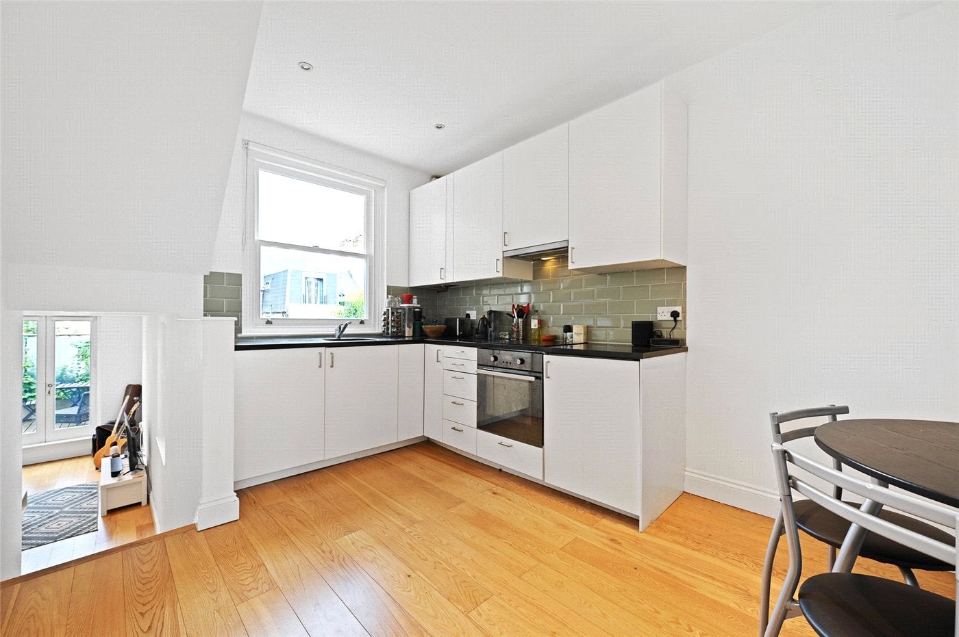 Flat Percy Road in Greater London