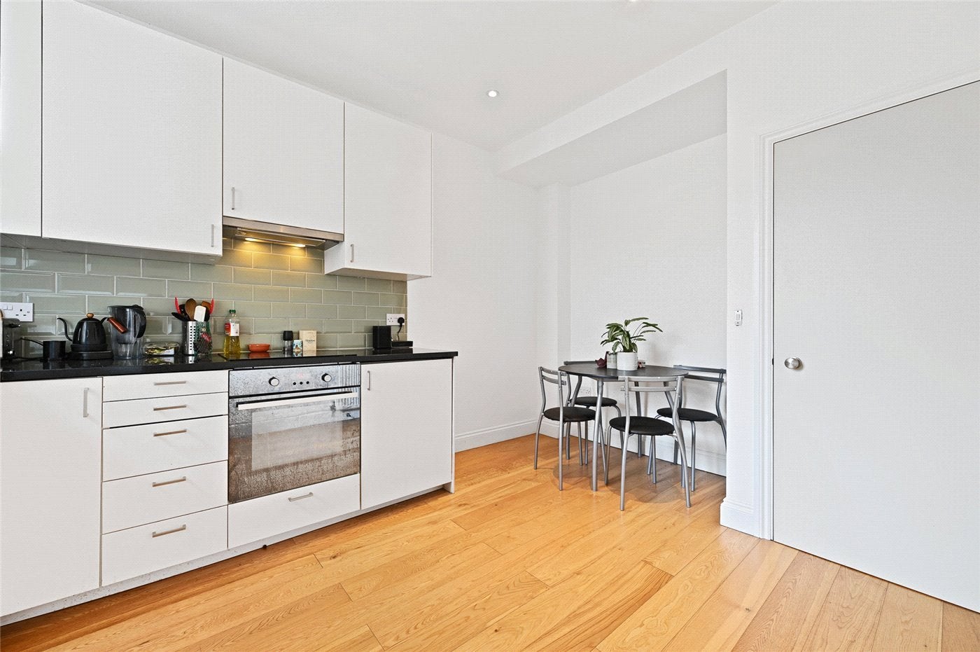 Flat Percy Road in Greater London