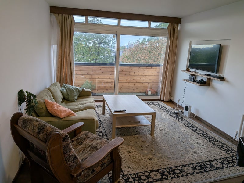 Flat Rowstock Gardens in Greater London