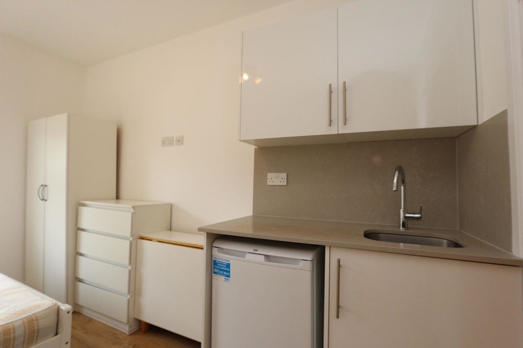 Room Hertford Road in Greater London