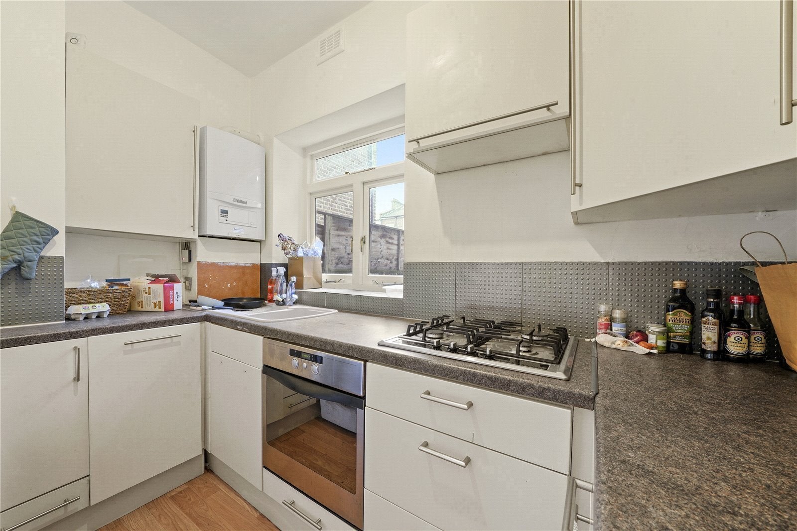 Flat York Way in Greater London