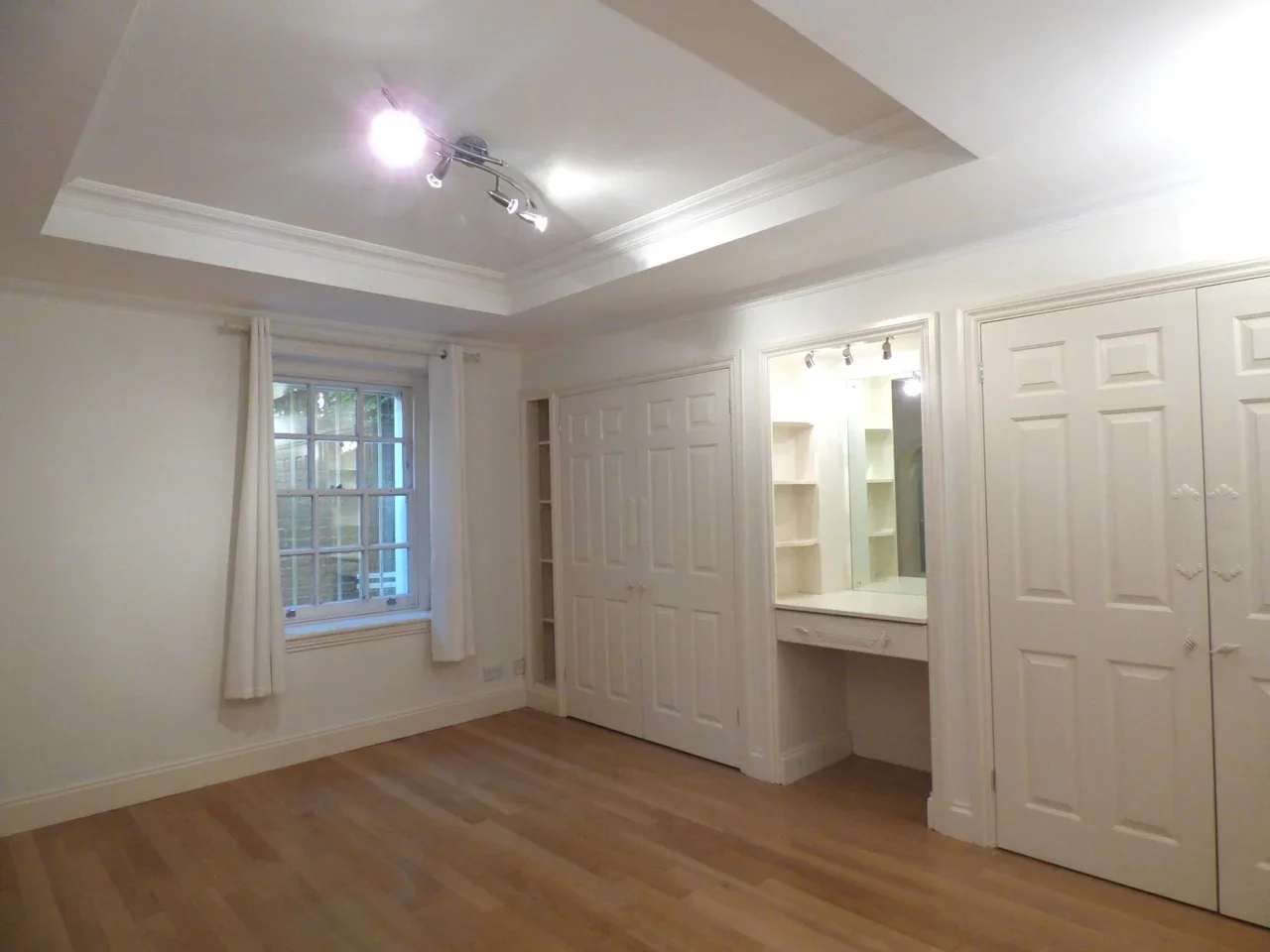 Flat Stockwell Green in Greater London