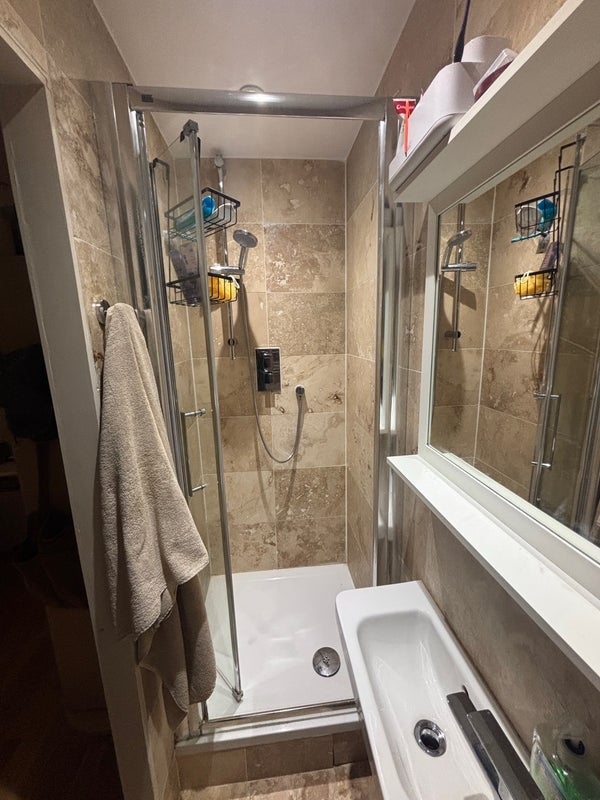 Room Wolftencroft Close in Greater London