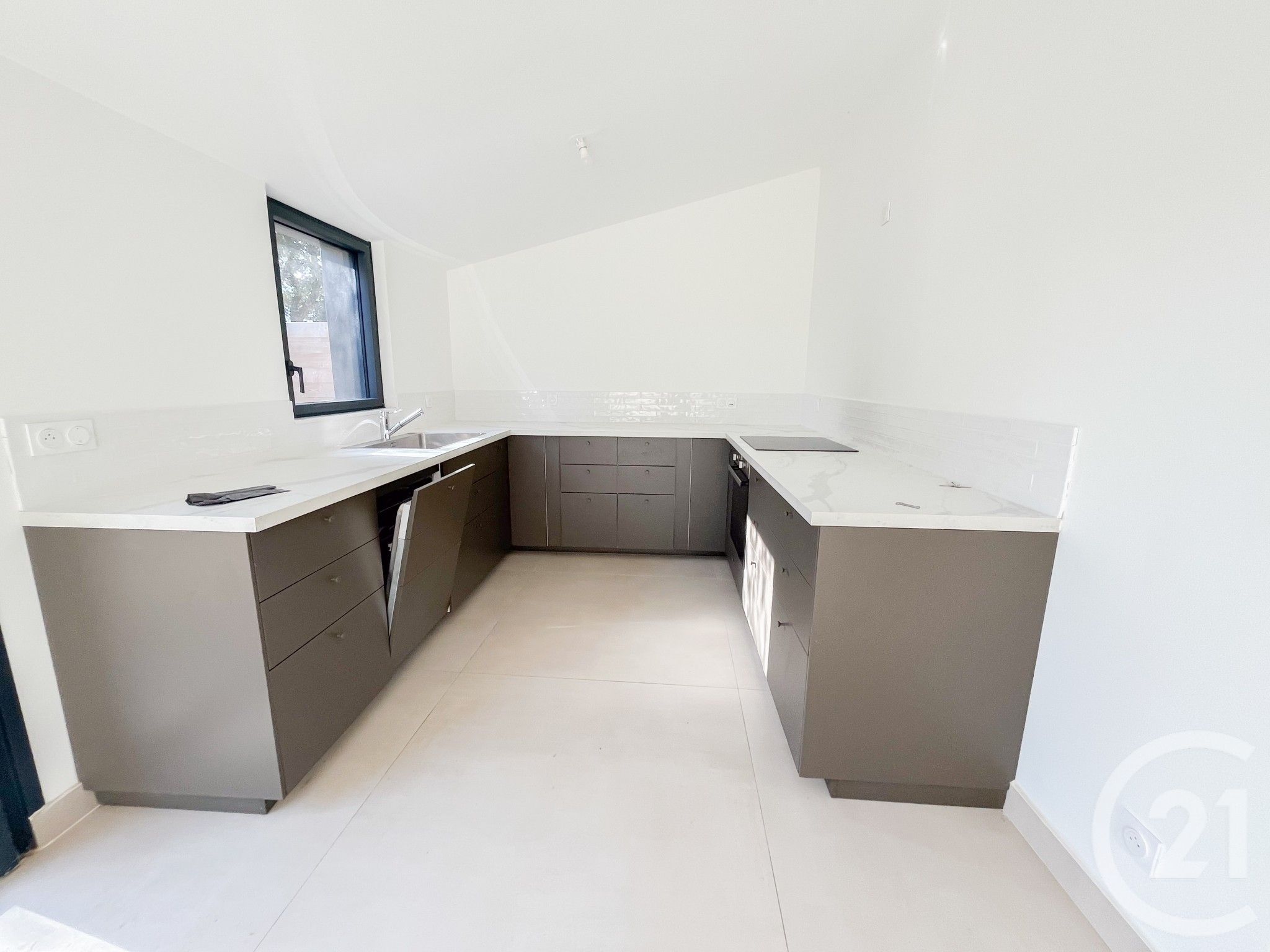 House Rue Lucien Petit-Breton in Les Sables-d'Olonne