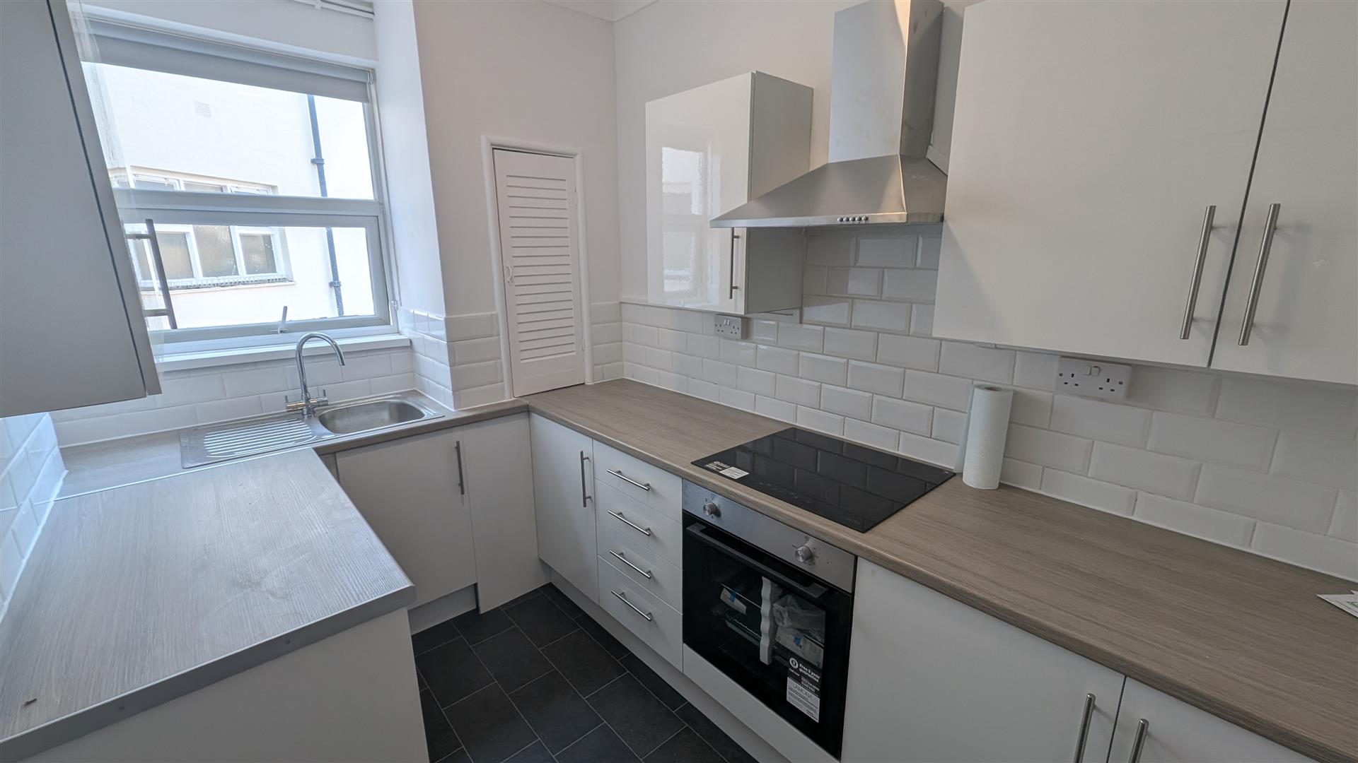 Flat Clarendon Road in Portsmouth
