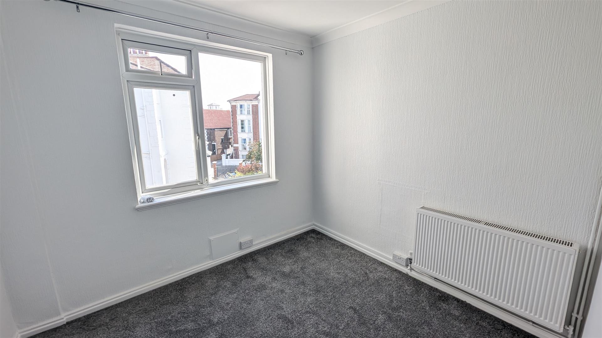 Flat Clarendon Road in Portsmouth