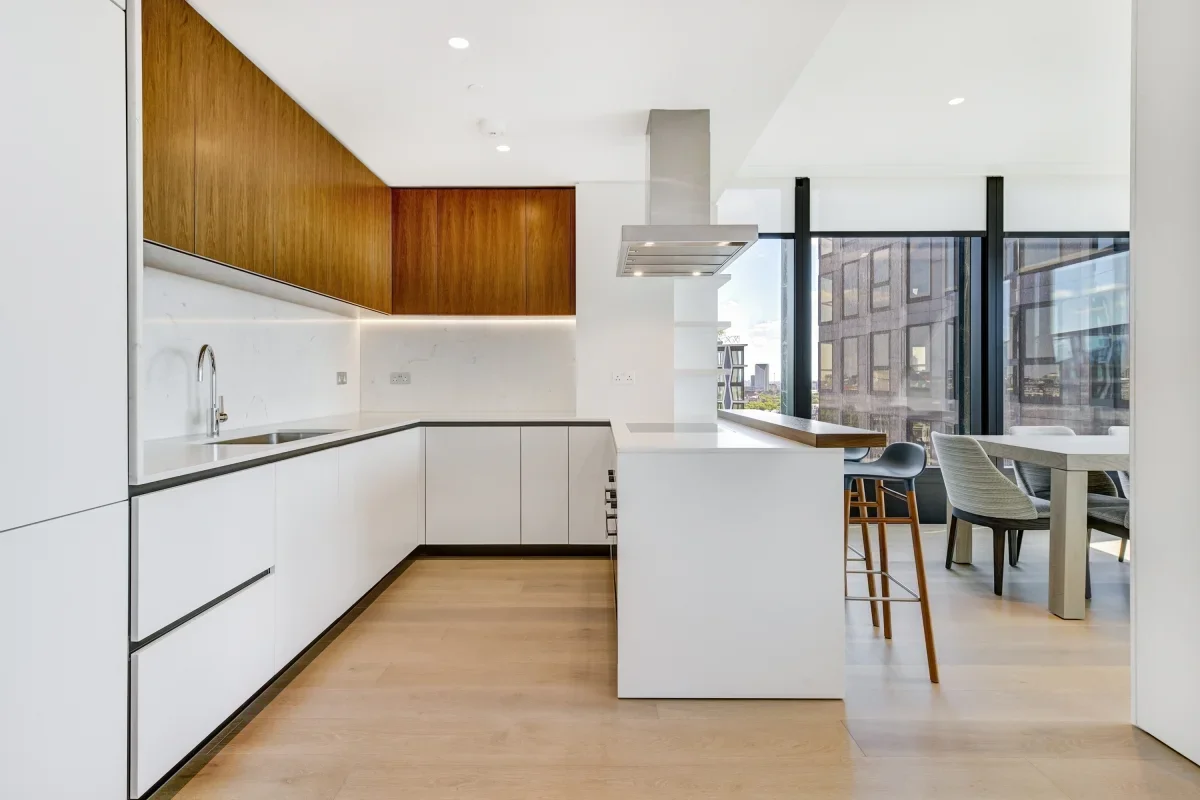 Flat Spenser Street in City of Westminster