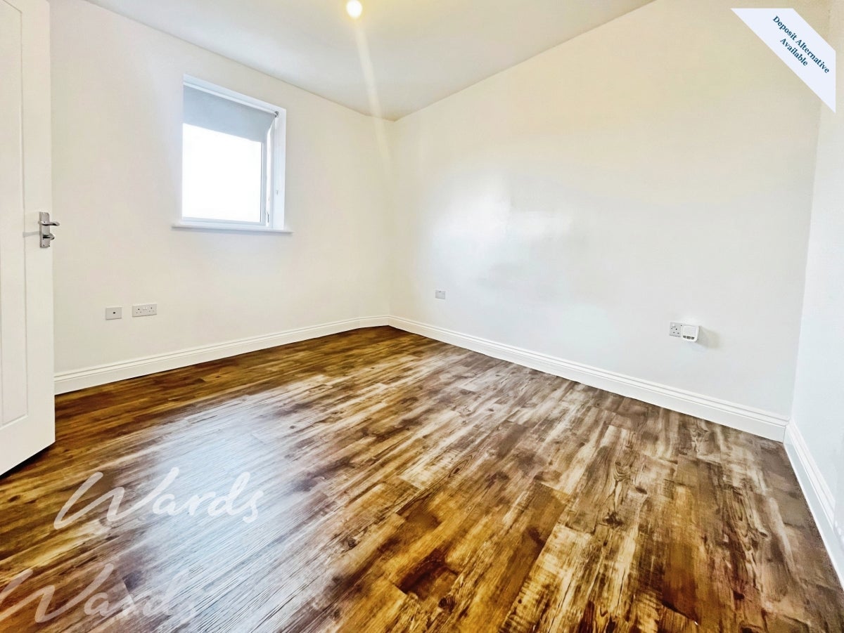 Flat Wills Crescent in Tonbridge and Malling