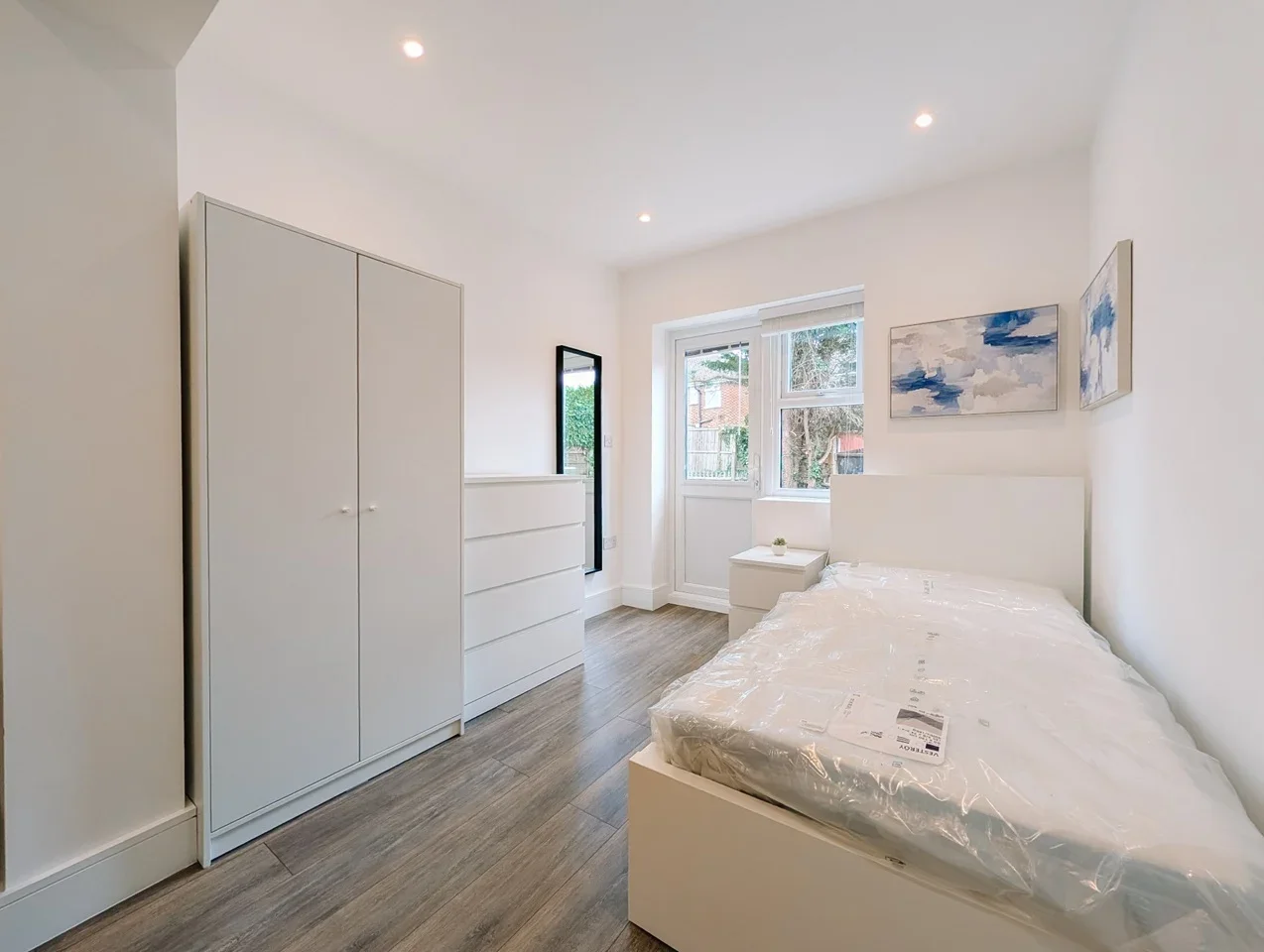 Room High Road in Castle Point