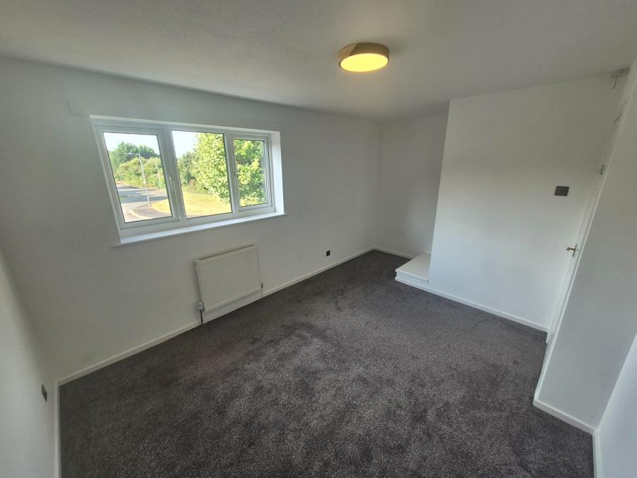 House Meadow Walk in Farnworth