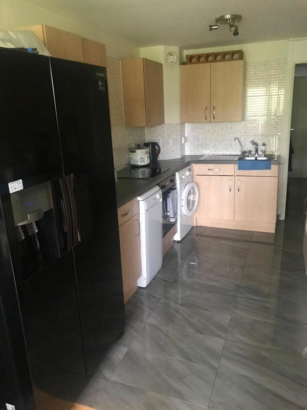 Room Allcroft Road in Greater London
